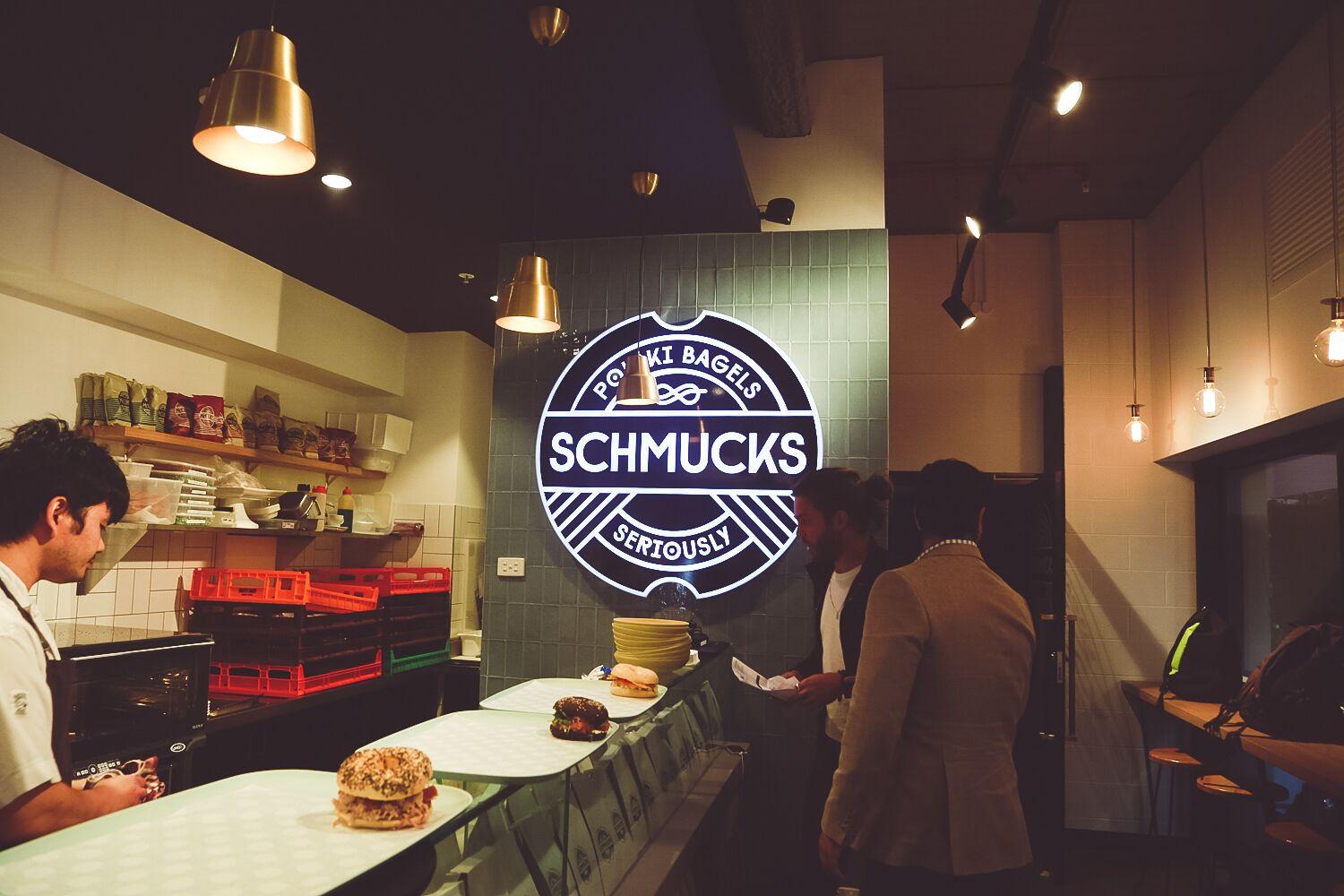 Schmucks6