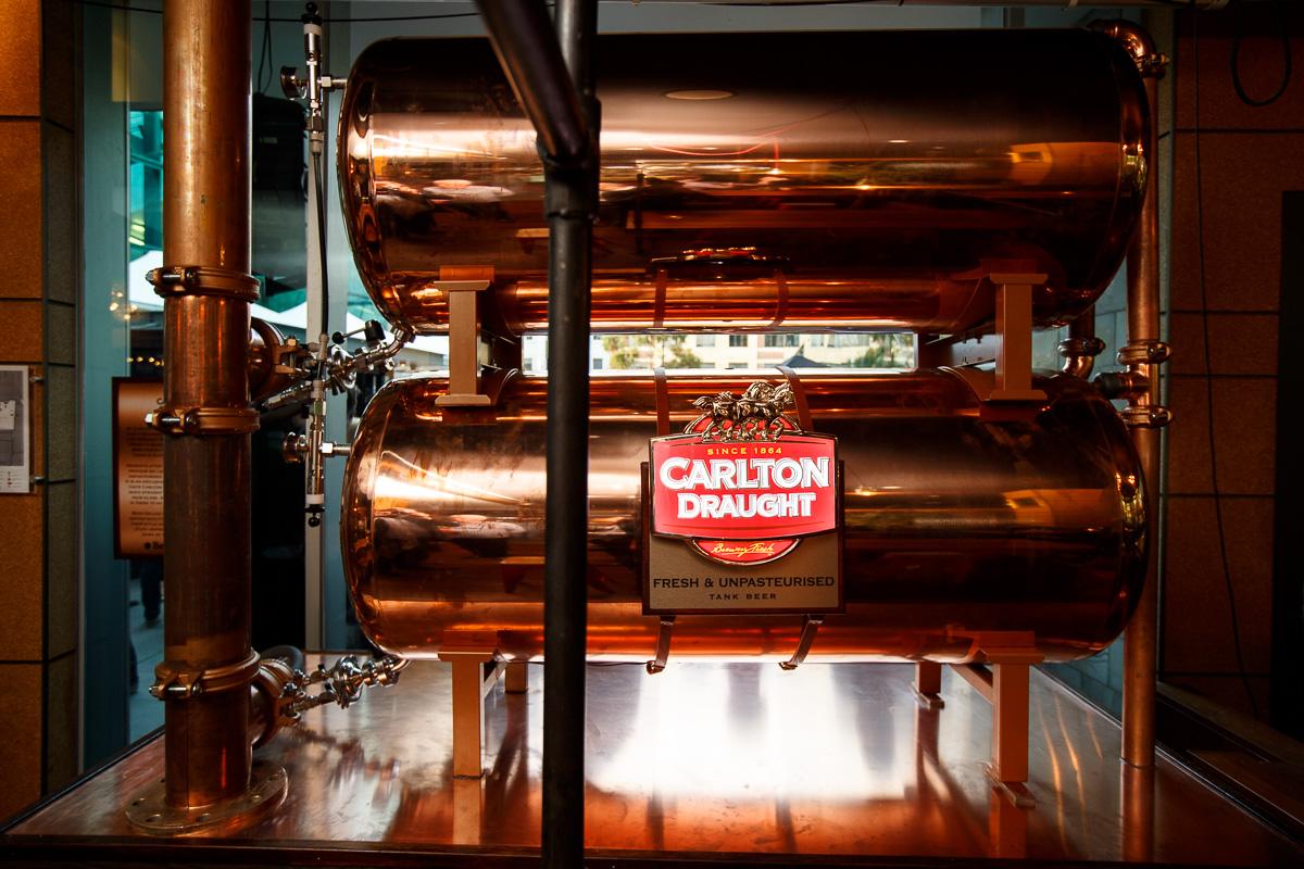beer deluxe fed square - carlton draught fresh and unpasteurised tank beer